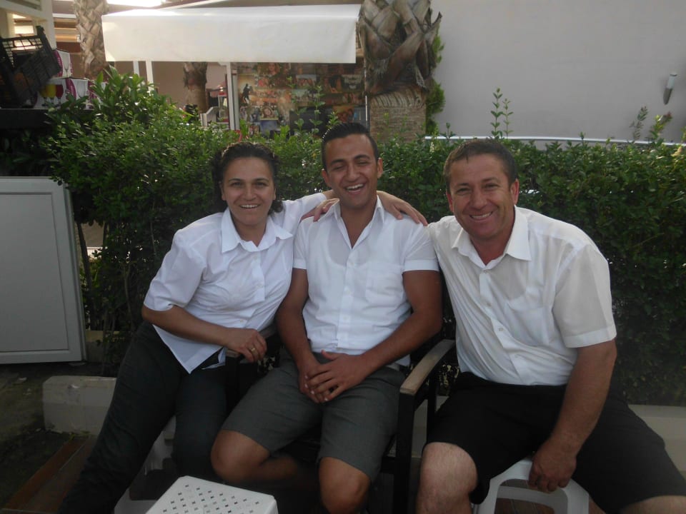 Die fleißige Familie von der Lecker Lecker Bar Hane Family Resort