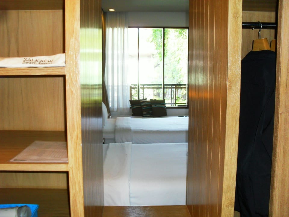 Ausblick vom Bad ins Zimmer Sai Kaew Beach Resort