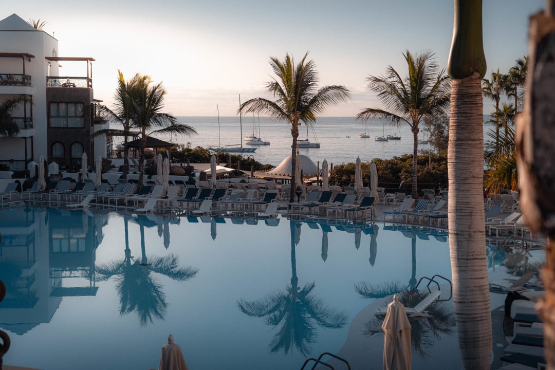 Pool Princesa Yaiza Suite Hotel Resort