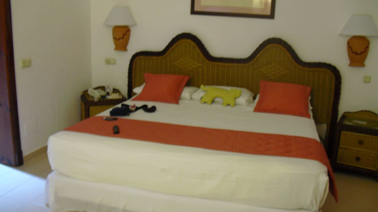 Bett Playabachata Hotel