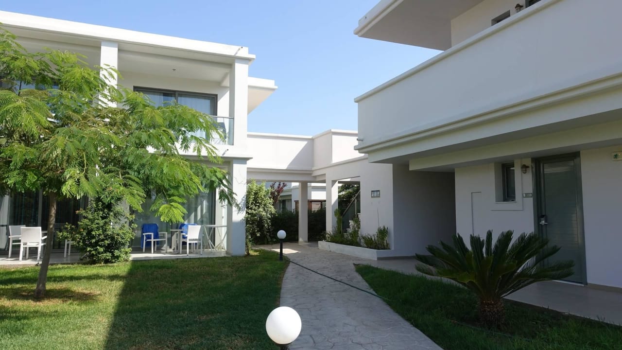 Aussenanlage Asterias Beach Resort