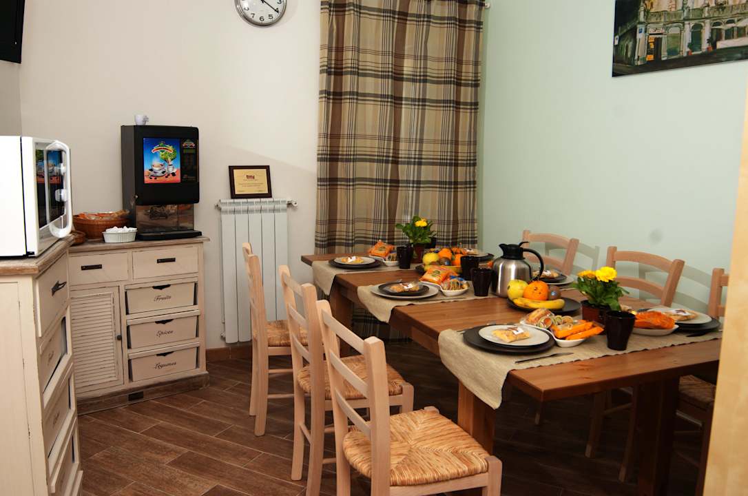 Sala colazione invernale Casa Vacanza San Giovanni