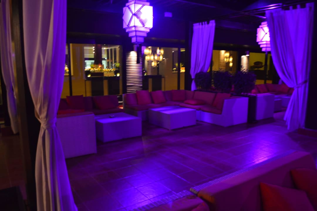 Lotus Lounge Anantara The Palm Dubai Resort