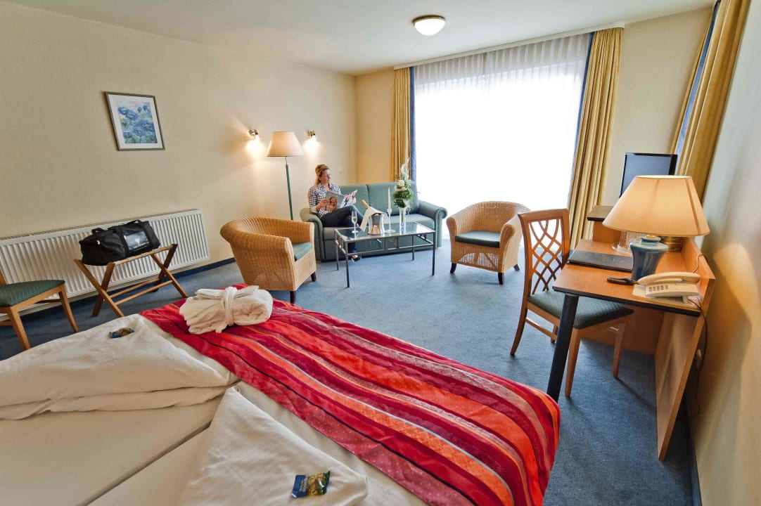 Doppelzimmer Ansicht zum Fenster Hotel Aquamarin