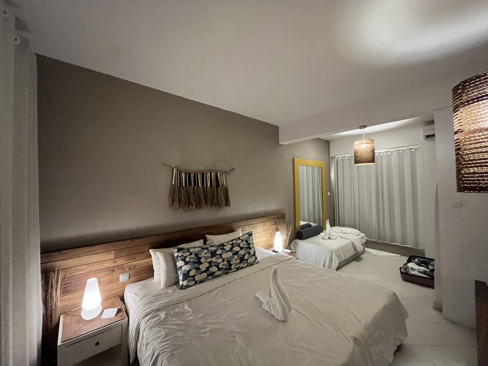 Zimmer Friday Attitude