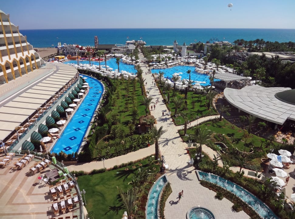 Aussicht von Zimmer 5050 auf die Pools & das Meer Hotel Delphin Imperial