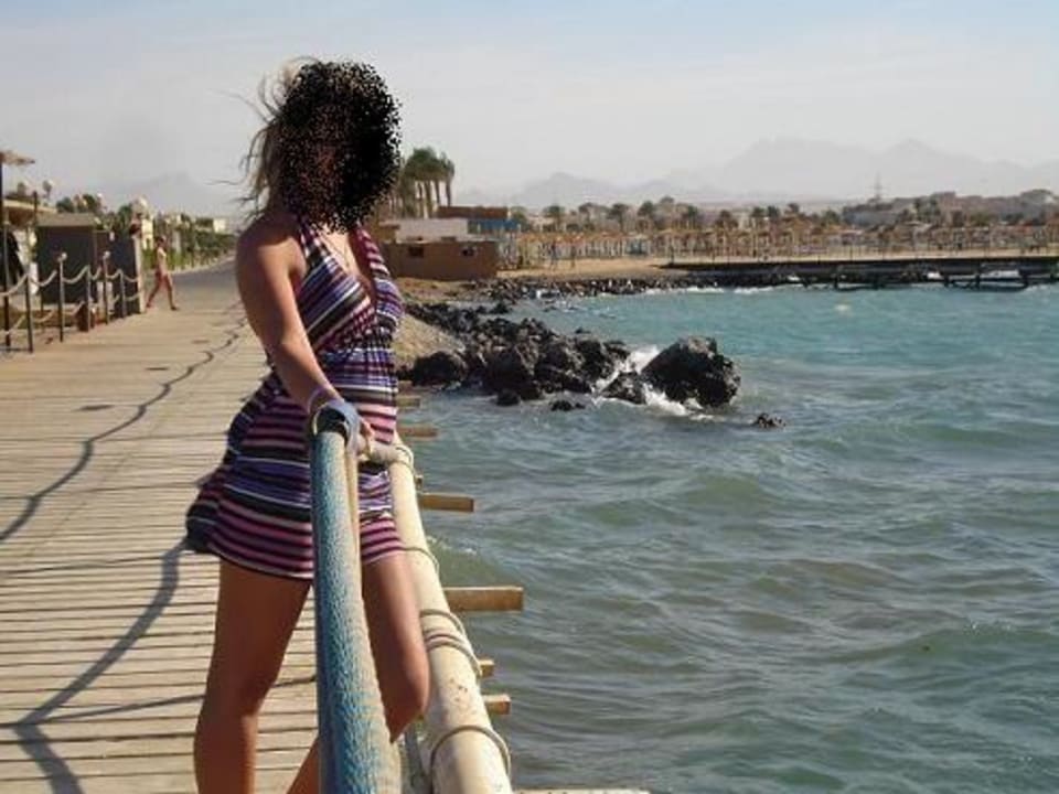 Pomost na plaży Desert Rose