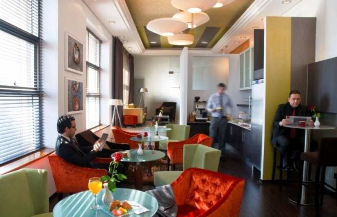 Business Lounge Leonardo City Tower Hotel Tel Aviv