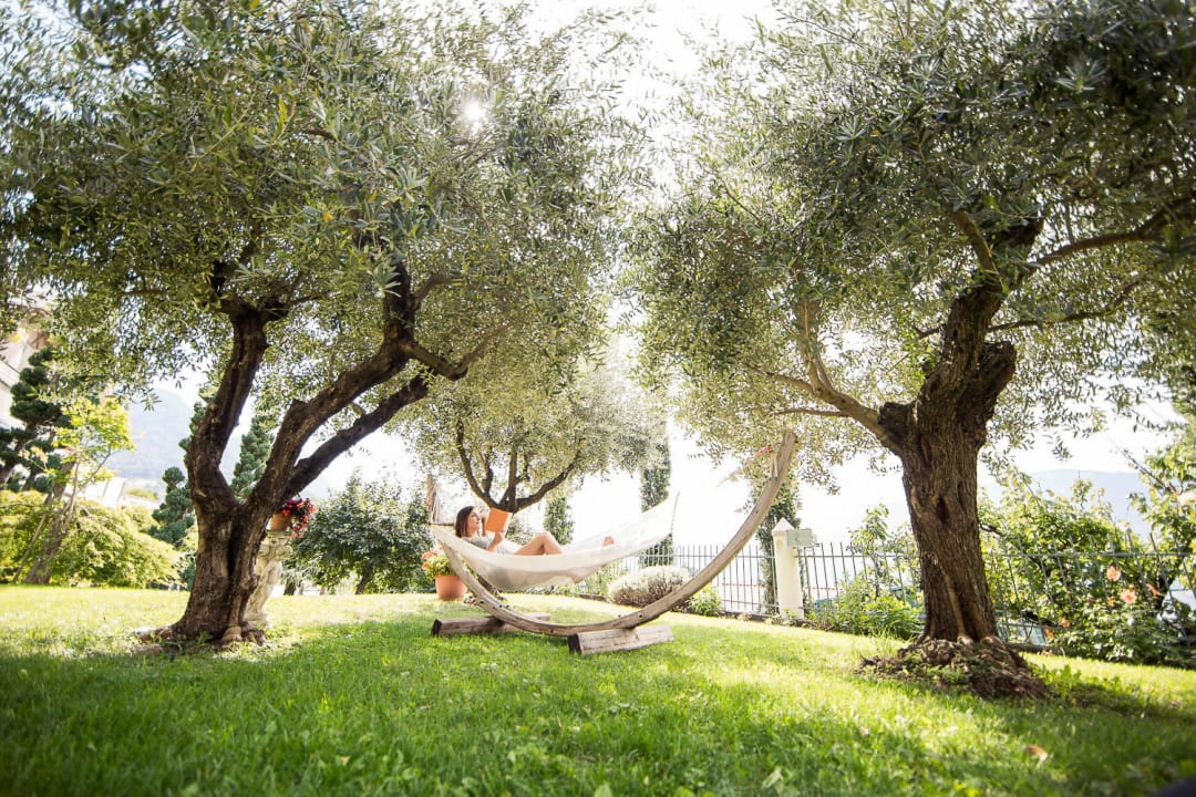 Entspannung im Olivengarten Hotel Lagrein