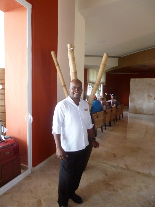 Unser Liebster Kellner "Zamora" Secrets Royal Beach Punta Cana - Adults only
