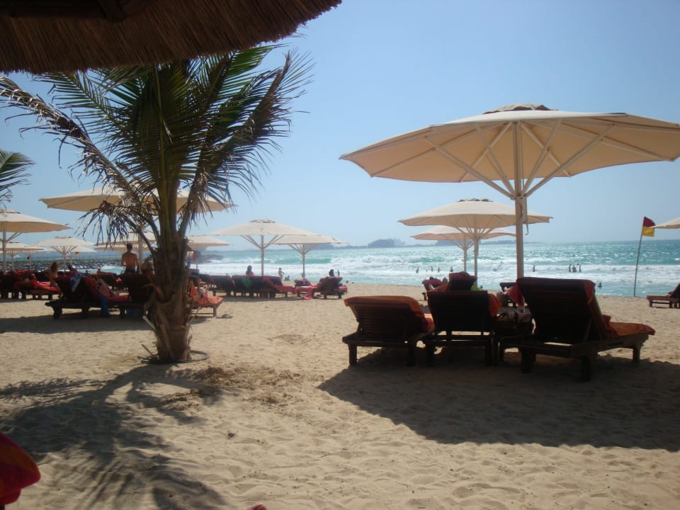 Strand vor Hotel Jumeirah Al Qasr