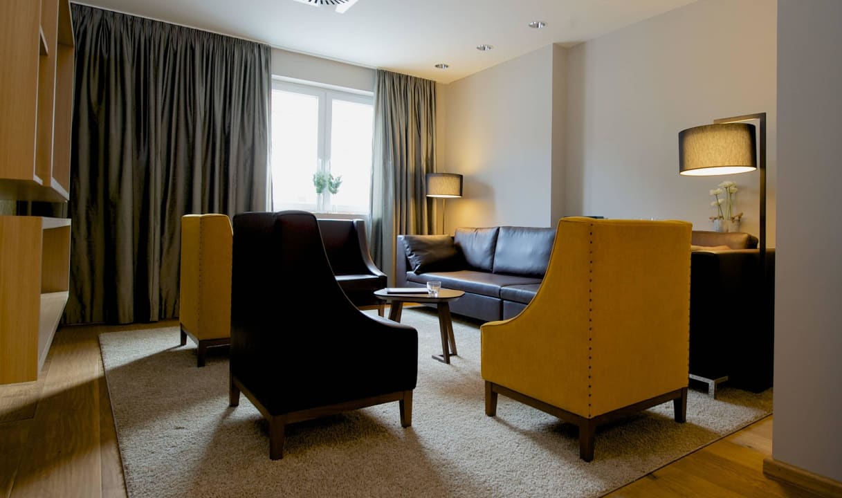 Herrenzimmer Weinhotel Kaisergarten
