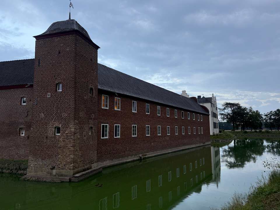 Außenansicht Burg Heimerzheim