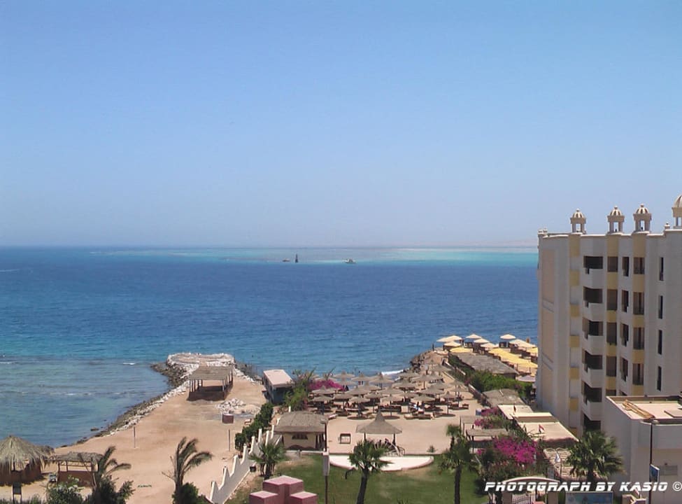 Widok na plaże Hotel Sun & Sea