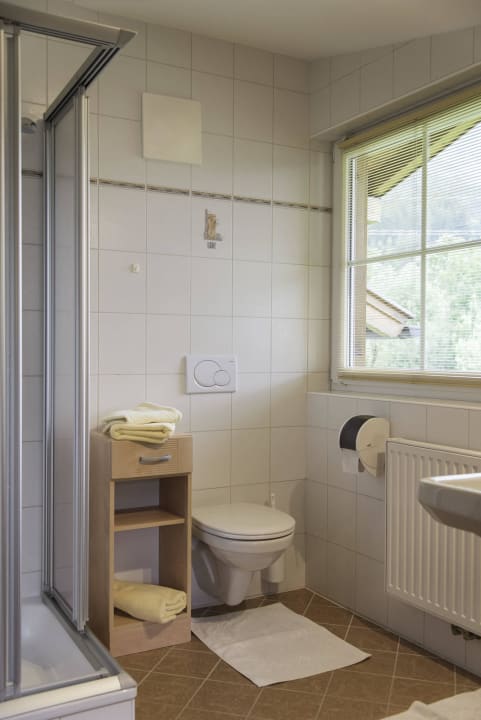 Badezimmer Pension Brentwirt
