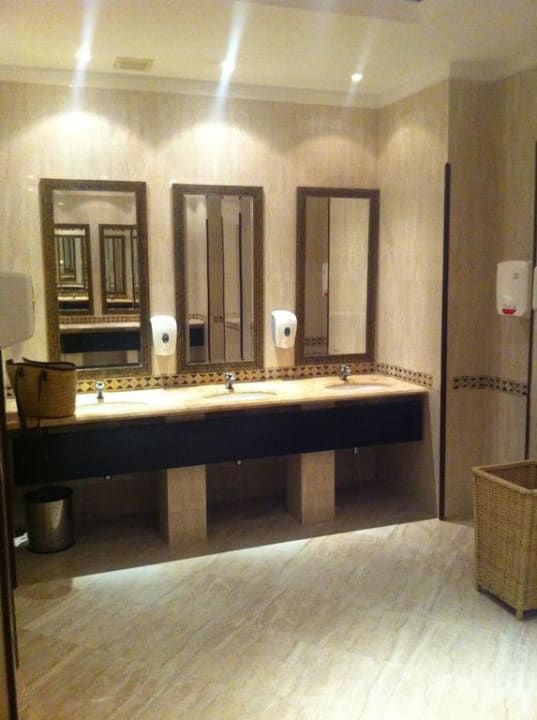 Toiletten Rezeption Steigenberger ALDAU Beach Hotel