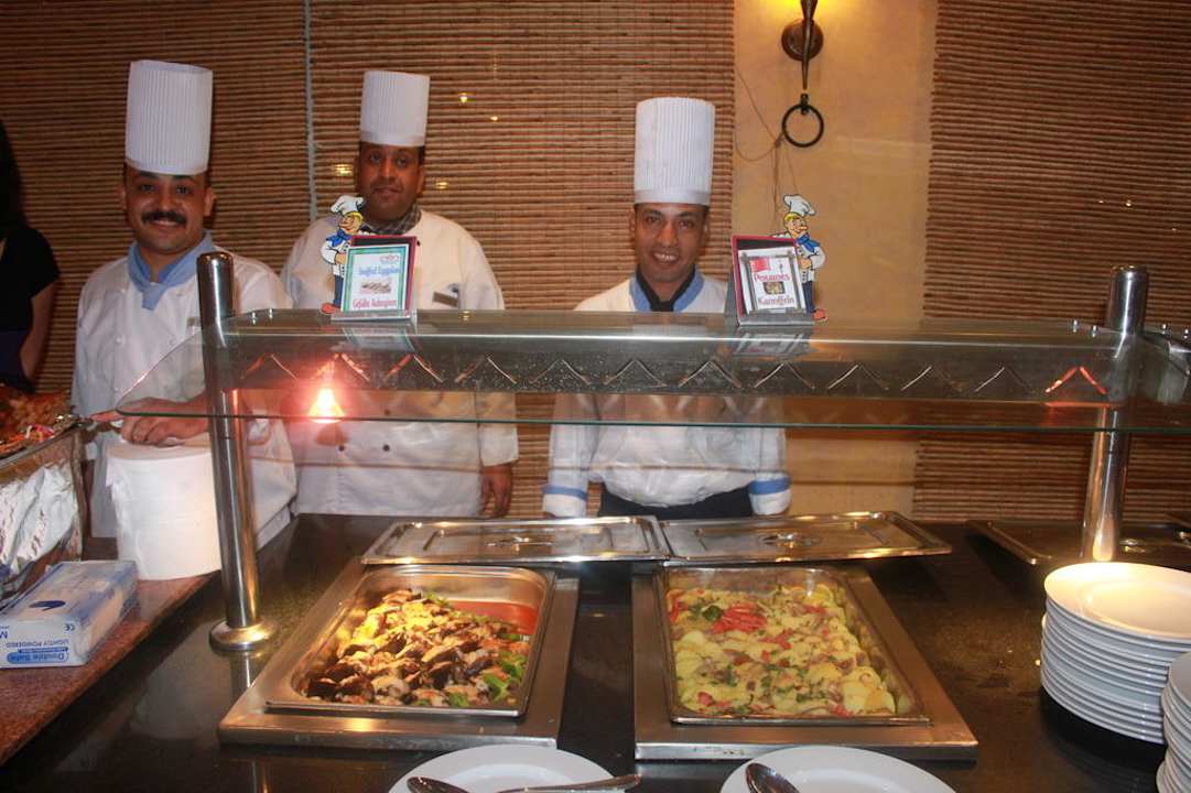 Die fleißigen Köche Pickalbatros Alf Leila Wa Leila Resort - Neverland Hurghada