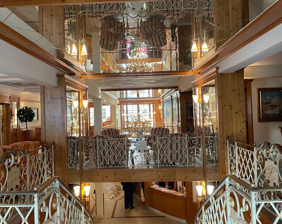 Lobby Rugard Thermal Strandhotel