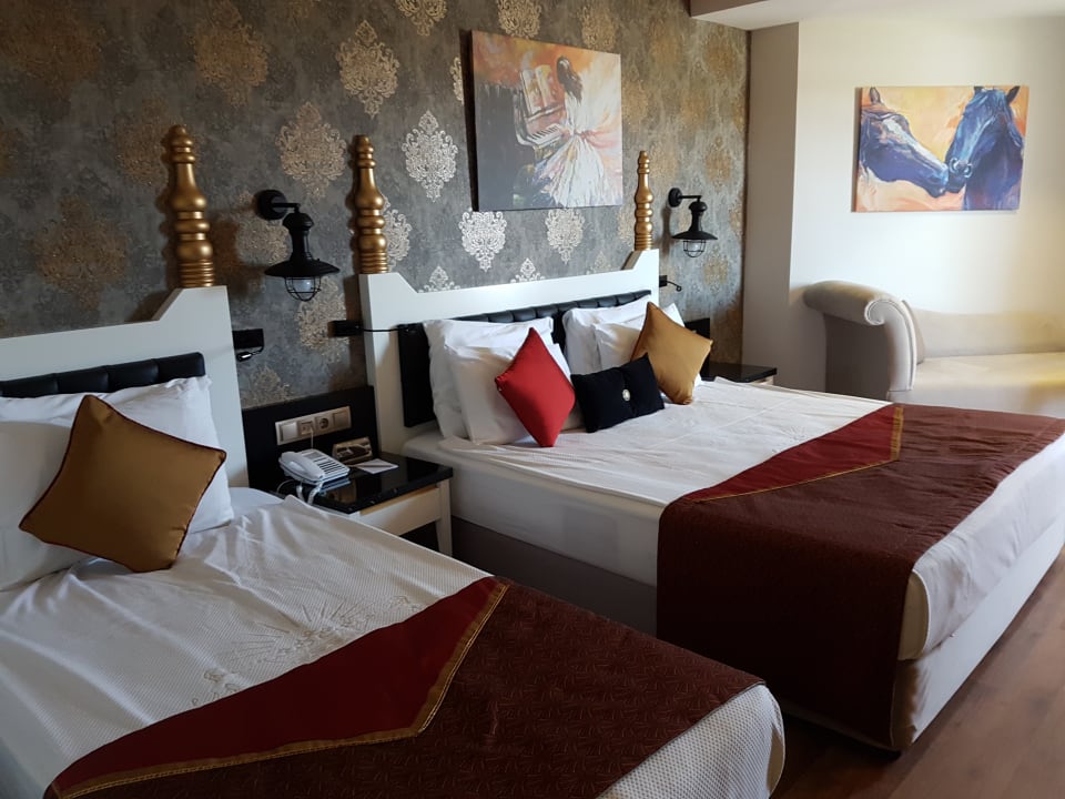 Zimmer Mary Hotel Side