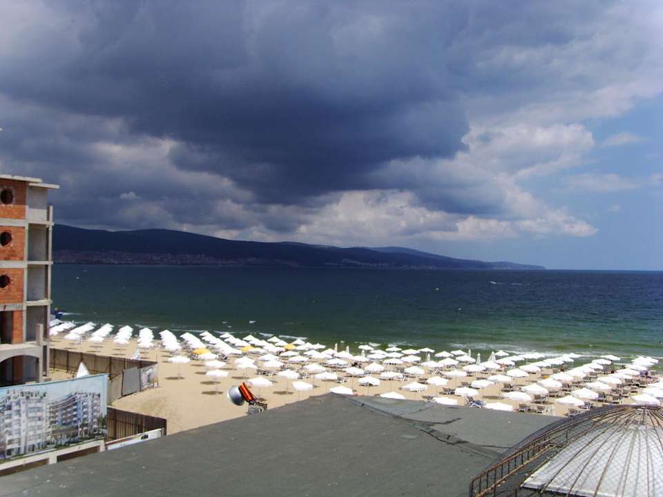 Gewitter kommt auf Burgas Beach Hotel