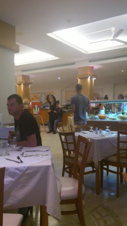 Im Speisesaal TUI KIDS CLUB Alex Beach