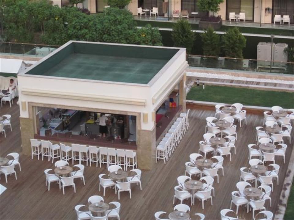 Bar auf dem Dach des Restaurants Sentido Trendy Verbena Beach
