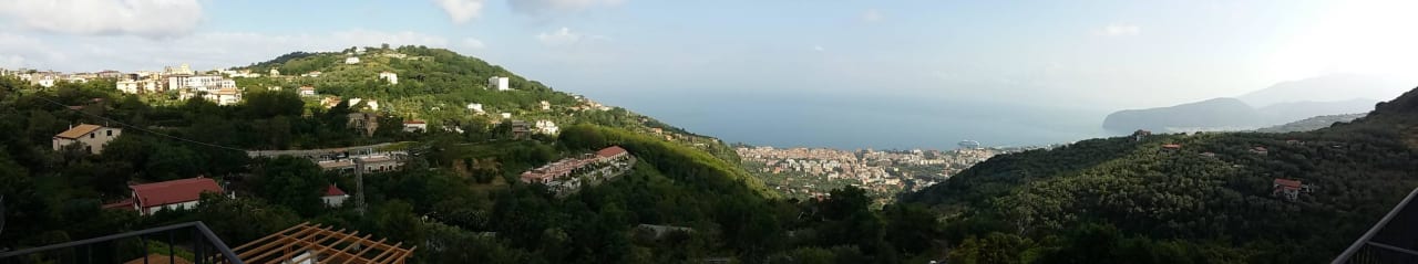 Blik vanaf het balkon op Sorrento Grand Hotel Due Golfi