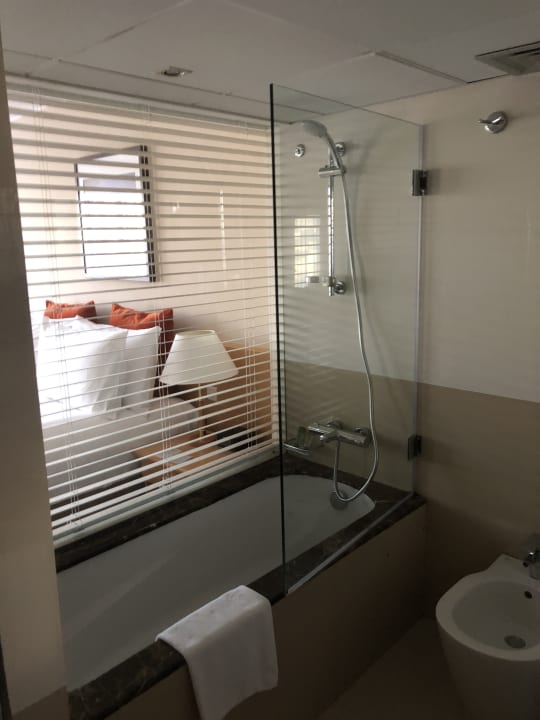 Zimmer Hotel Crowne Plaza Muscat