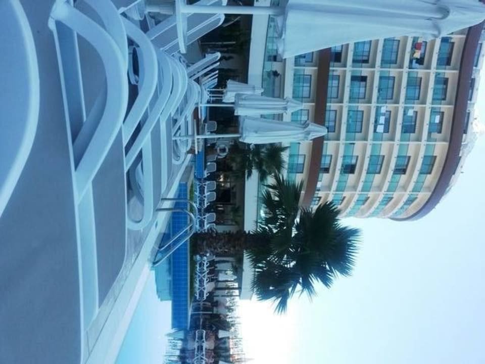 18+ Pool Dream World Aqua Hotel