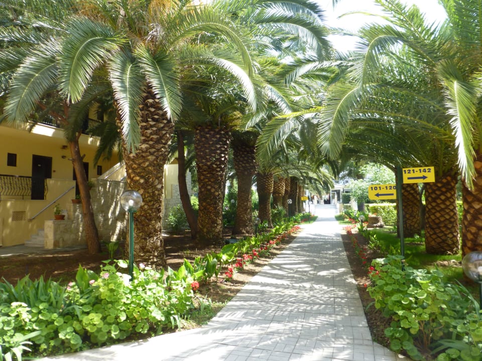 Gartenanlage Hotel Portes Beach