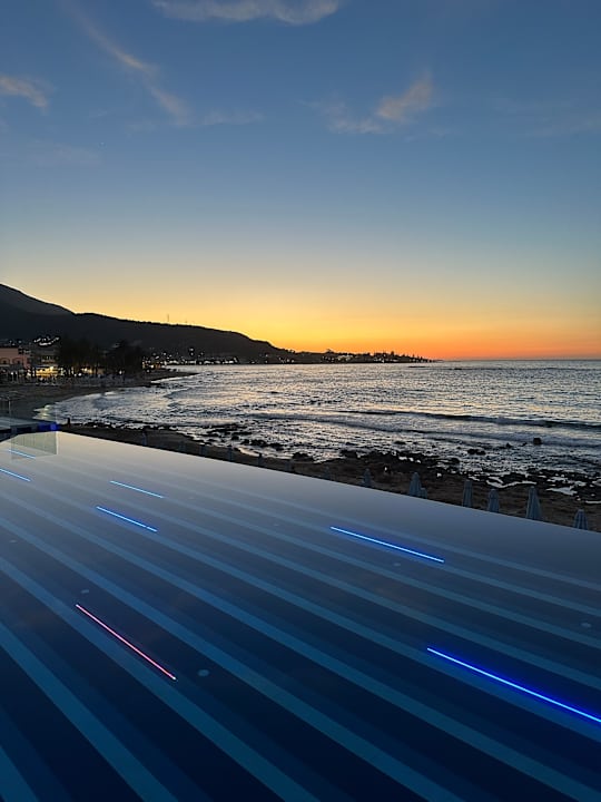 Pool I Resort Beach Hotel & Spa