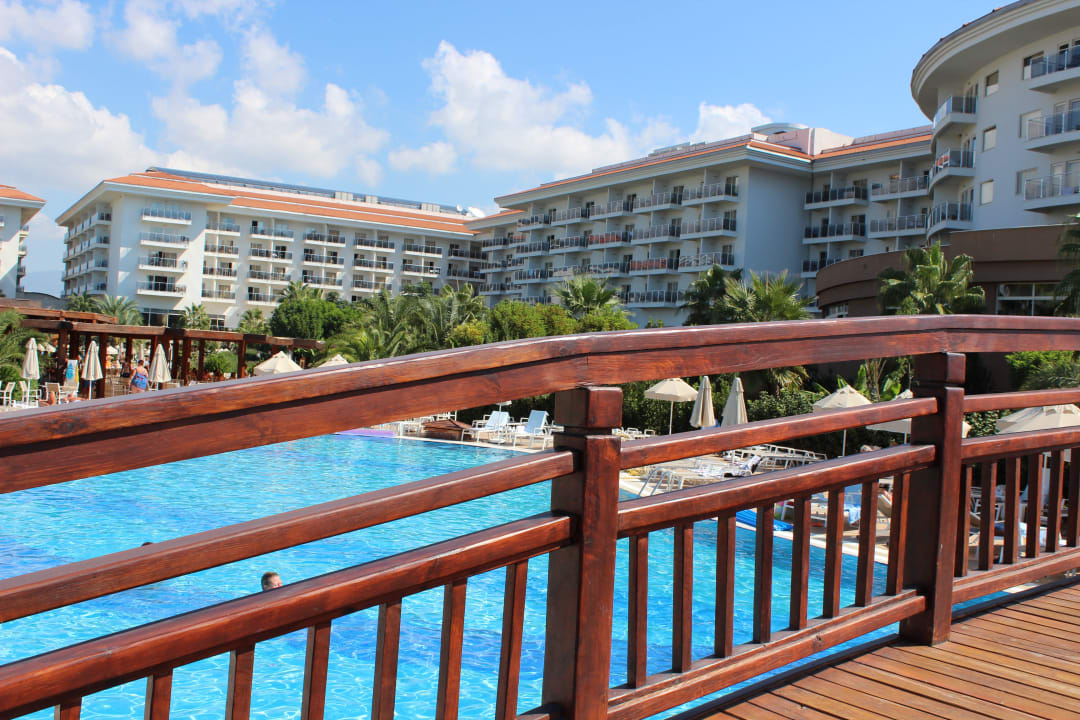 Ausblick von der Poolbrücke Seaden Sea World Resort & Spa