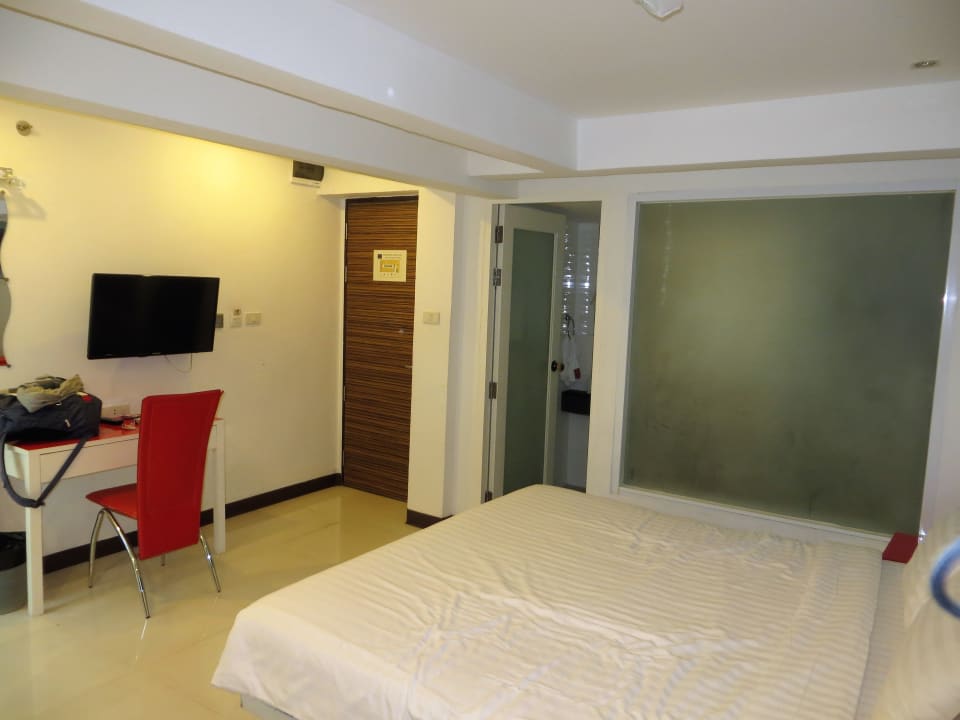 Zimmer Citin Sukhumvit 11 by Compass Hospitality