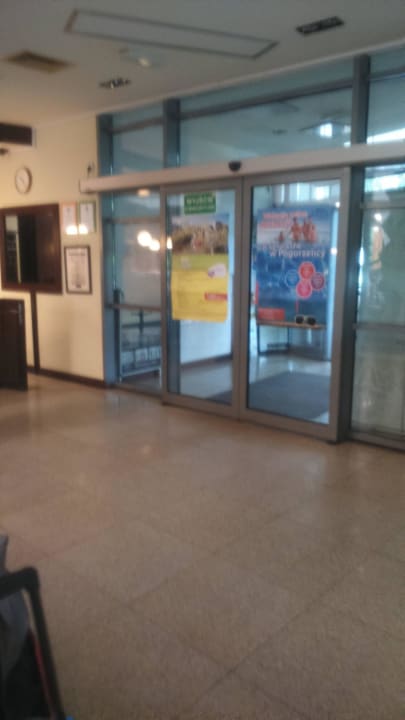 Główne wejście do hotelu  Hotel Sandra Spa