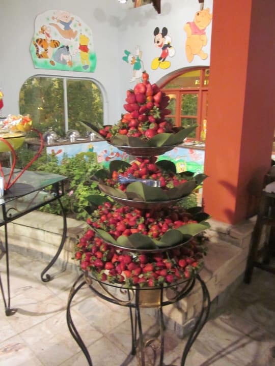 Jeden Abend Erdbeeren zum Essen  Arabia Azur Resort