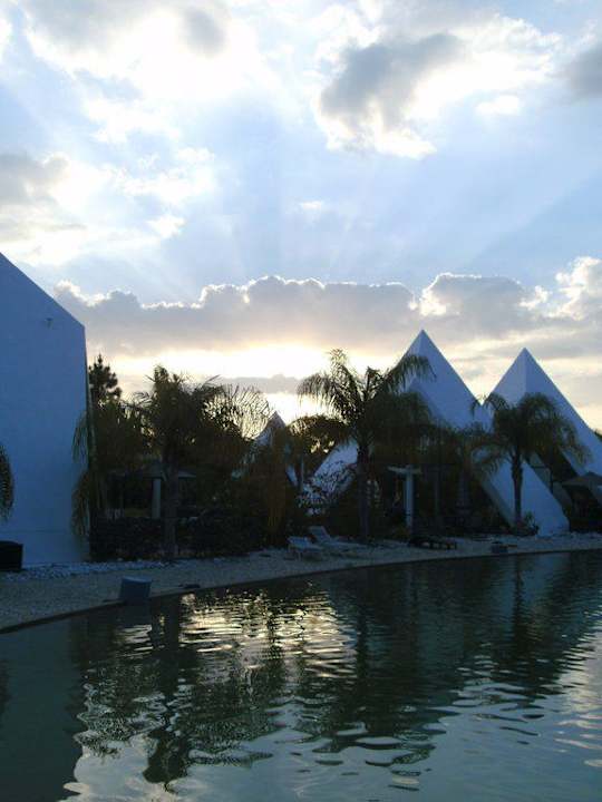 Die letzten Sonnenstrahlen eines Traumtages Pyramids in Florida