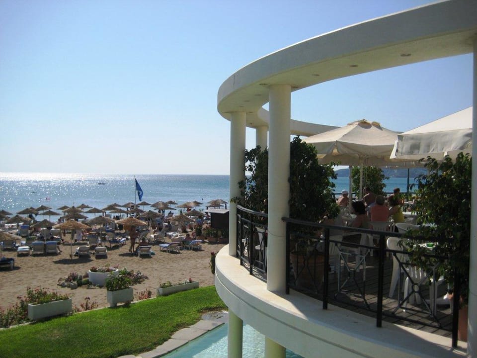 Hotel-Strand und Poolbar Hotel Calypso Beach