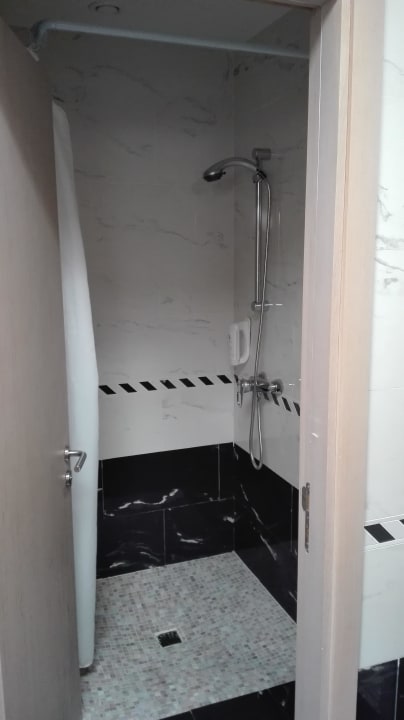 Dusche für Spätabreisende Hotel Las Costas