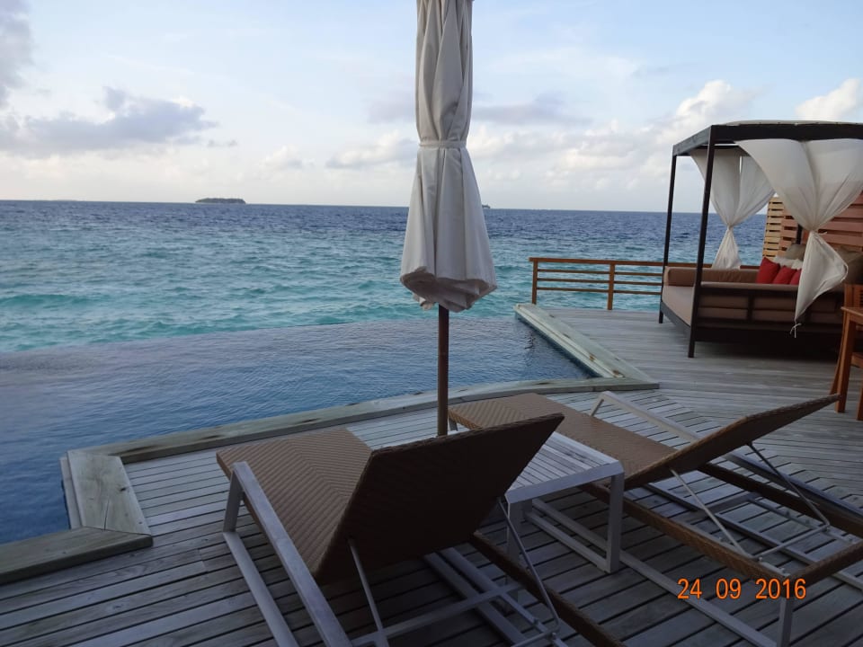 Außenbereich Wasser-Villa Baros Maldives Resort
