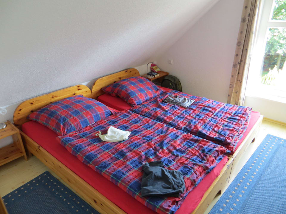 Schlafzimmer mit Doppelbett Ferienhaus Fischerhaus Hooksiel