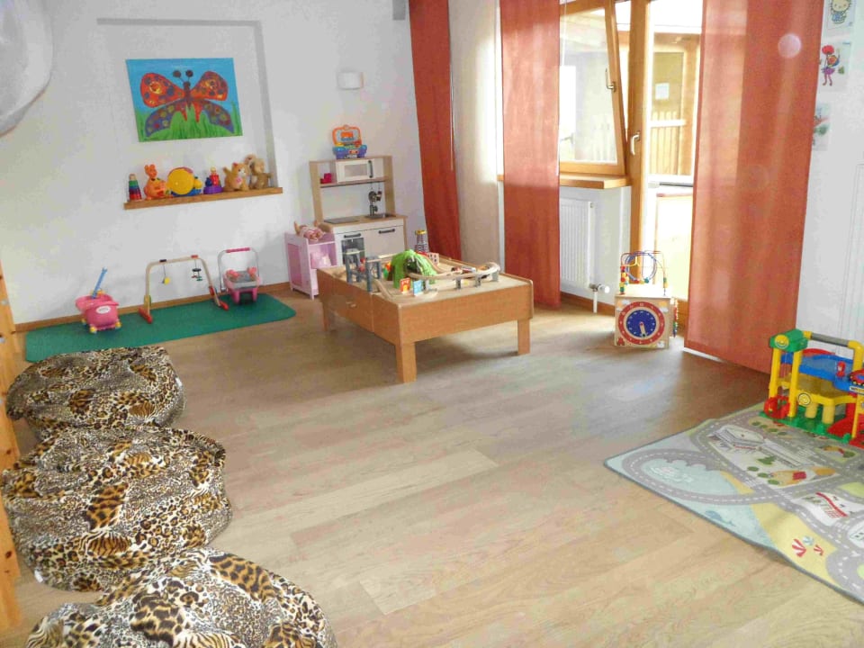 Spielbereich in der Hebammenpraxis Babyhotel Babymio