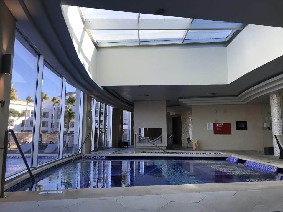 Pool Conrad Algarve
