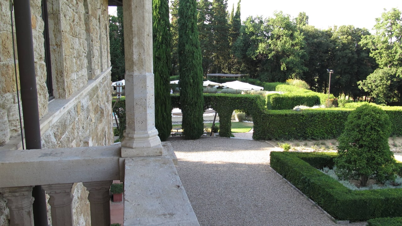 Blick vom Zimmereigenen Balkon richtung Pool Hotel La Collegiata