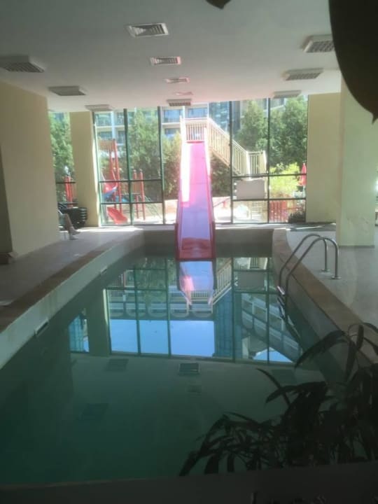 Innenpool Hotel Mena Palace