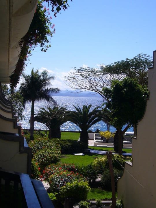 Ausblick vom Balkon, nur seitlicher Meerblick Hipotels Natura Palace