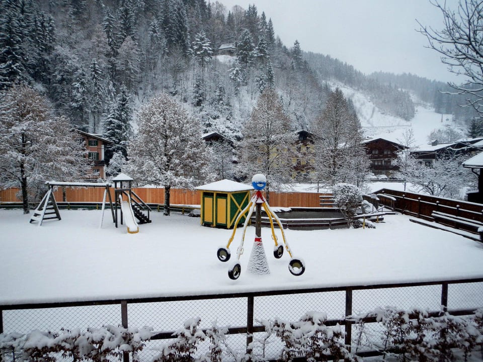 Blick vom Flur, re hinten Skihang Hotel - Wirts'haus Zum Schweizer