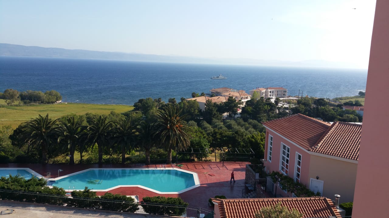 Blick auf den Pool Hotel Sunrise Resort