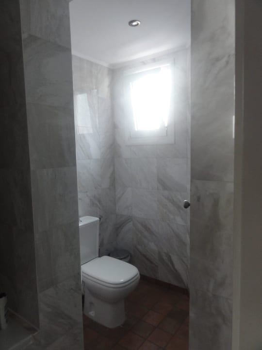 Abgetrennter WC-Bereich Alexander Beach Hotel & Village Resort