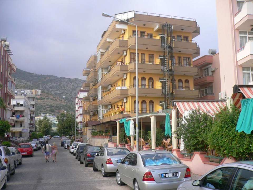 Отель от набережной Hotel Kleopatra Alis