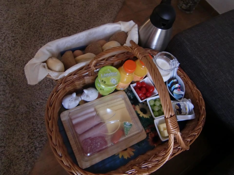 Lecker Frühstück Spa-Wellness-Lounge Feriensuite Bali-Lounge